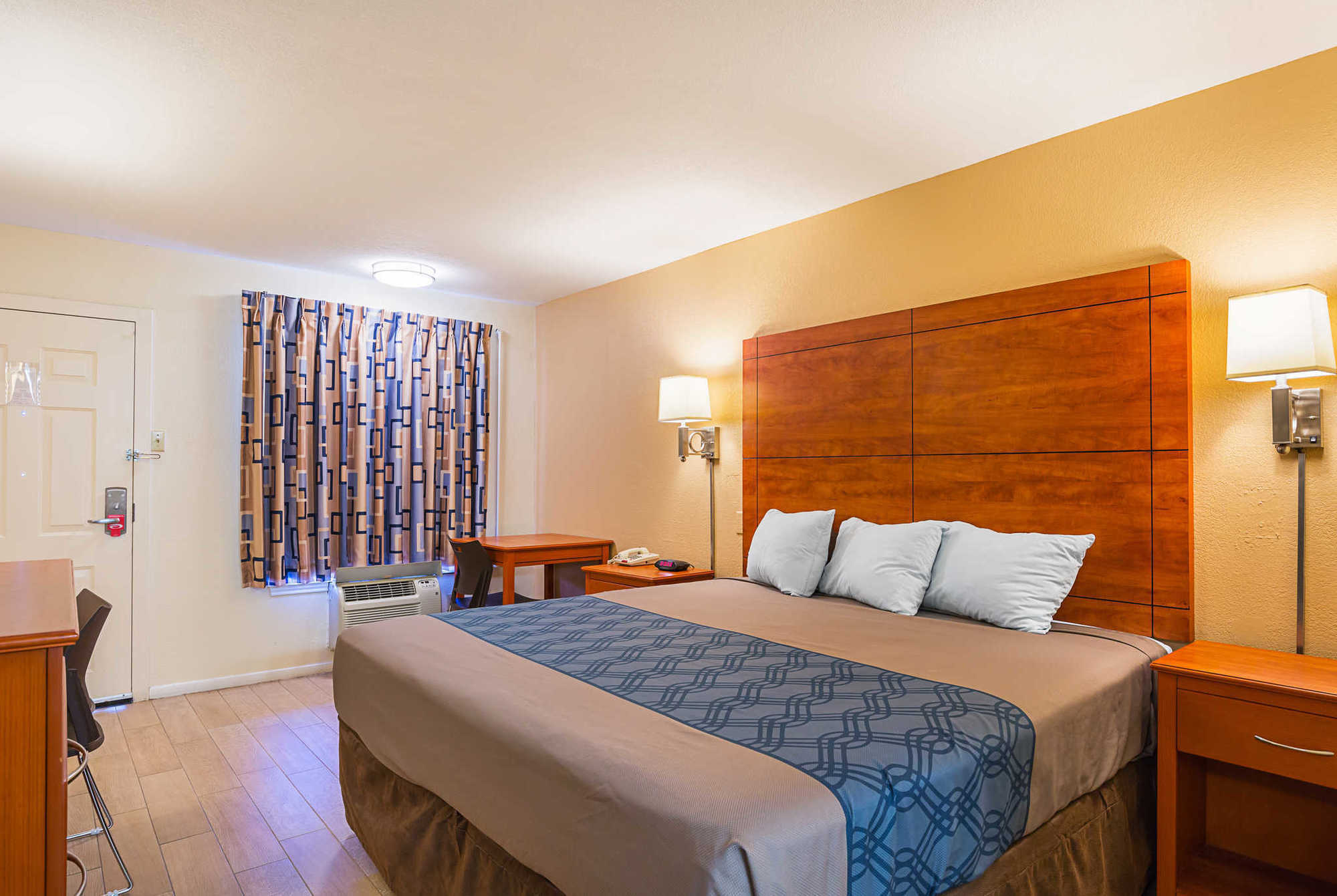 Econo Lodge Huntsville- University Area Phòng bức ảnh